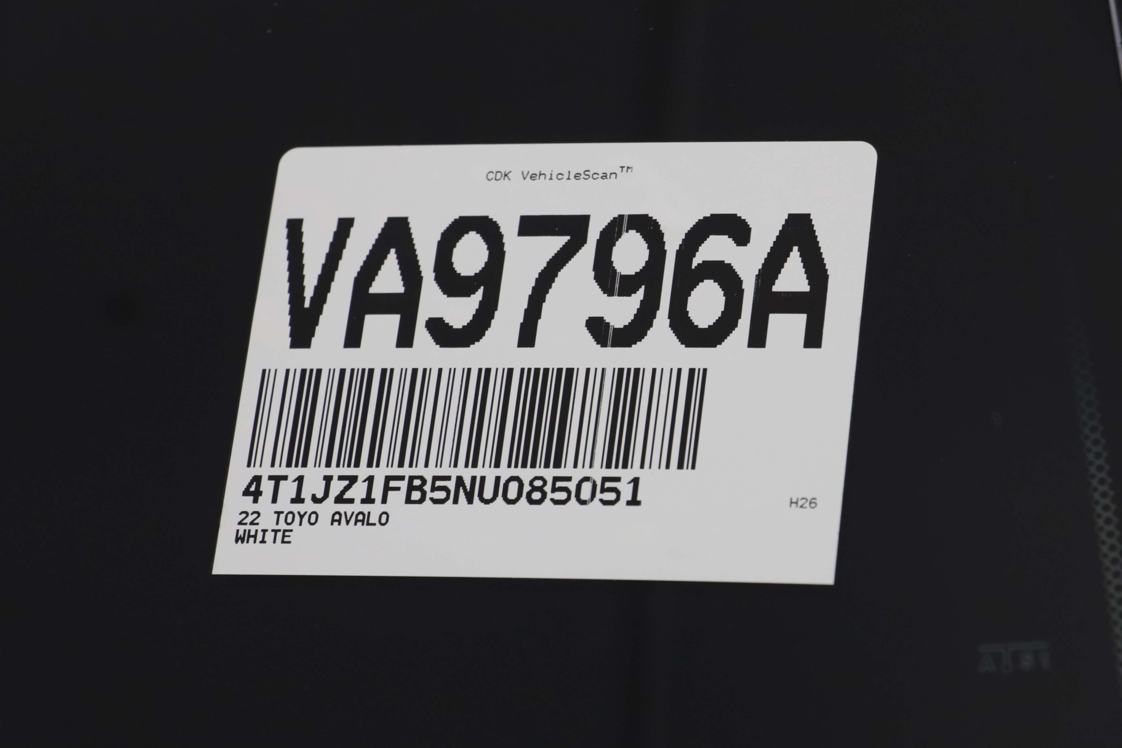 Used 2022 Toyota Avalon XLE FWD image 25
