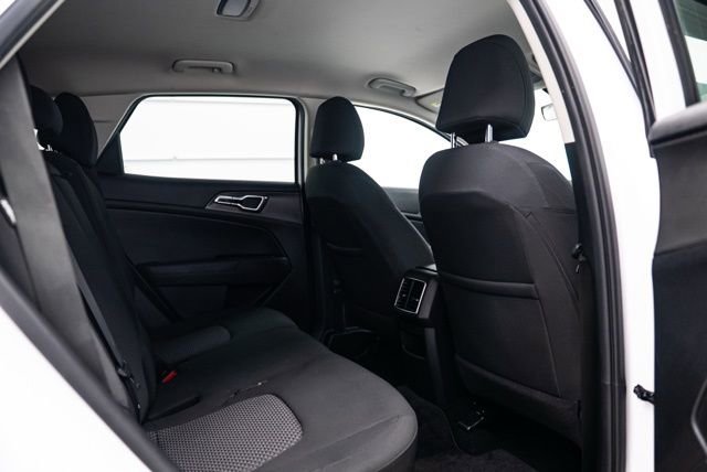 Used 2025 Kia Sportage LX image 16
