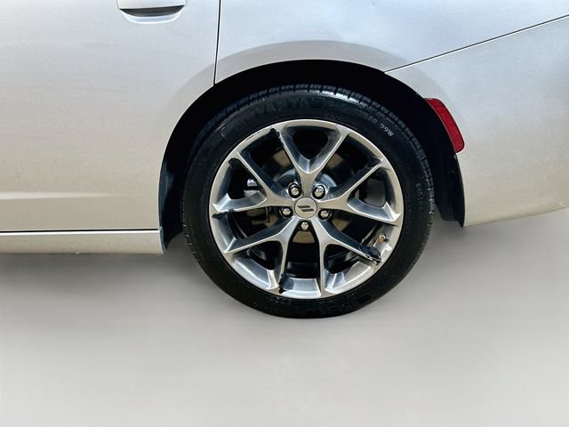 Used 2022 Dodge Charger SXT w/ Plus Group RWD image 6