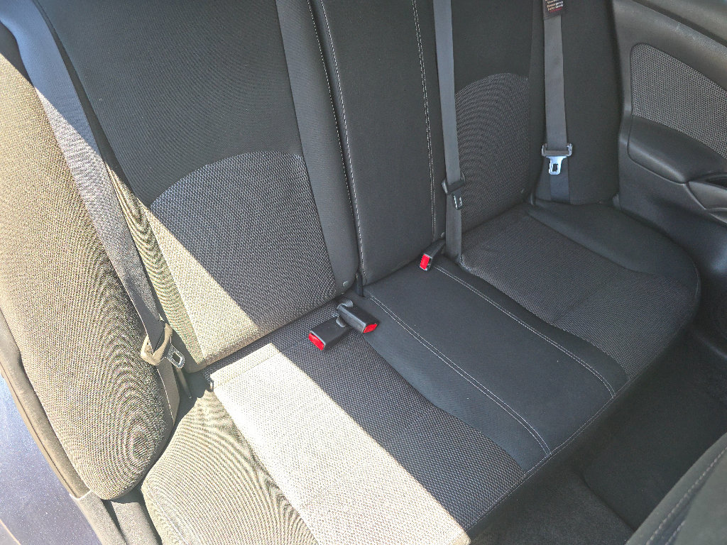 Used 2015 Nissan Versa SV FWD image 15