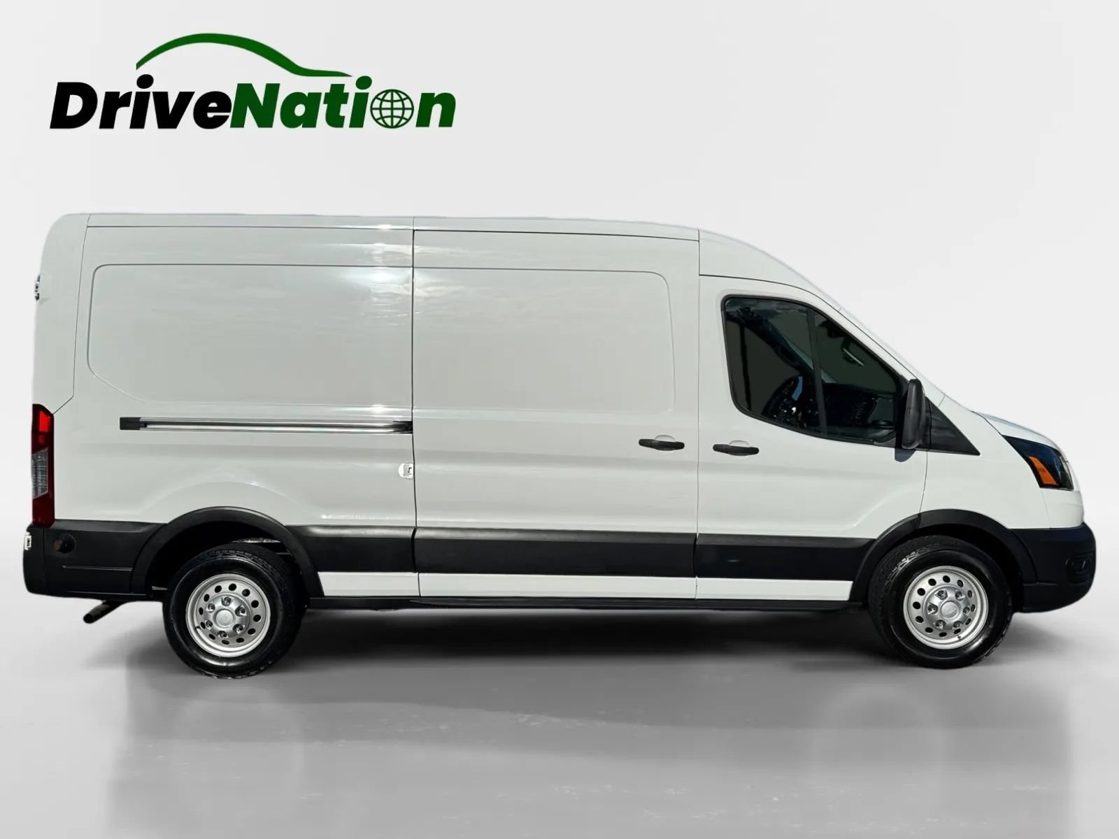 Used 2020 Ford Transit 250 Medium Roof AWD w/ Load Area Protection Package image 4