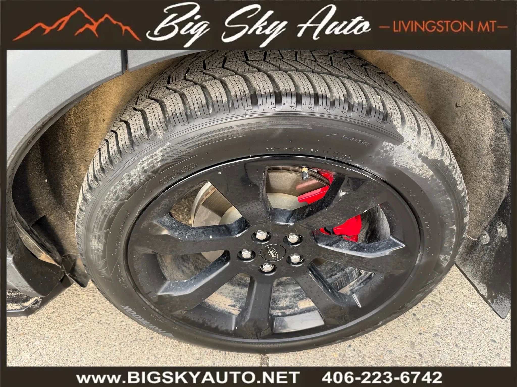 Used 2020 Ford Explorer ST w/ ST Street Pack image 9