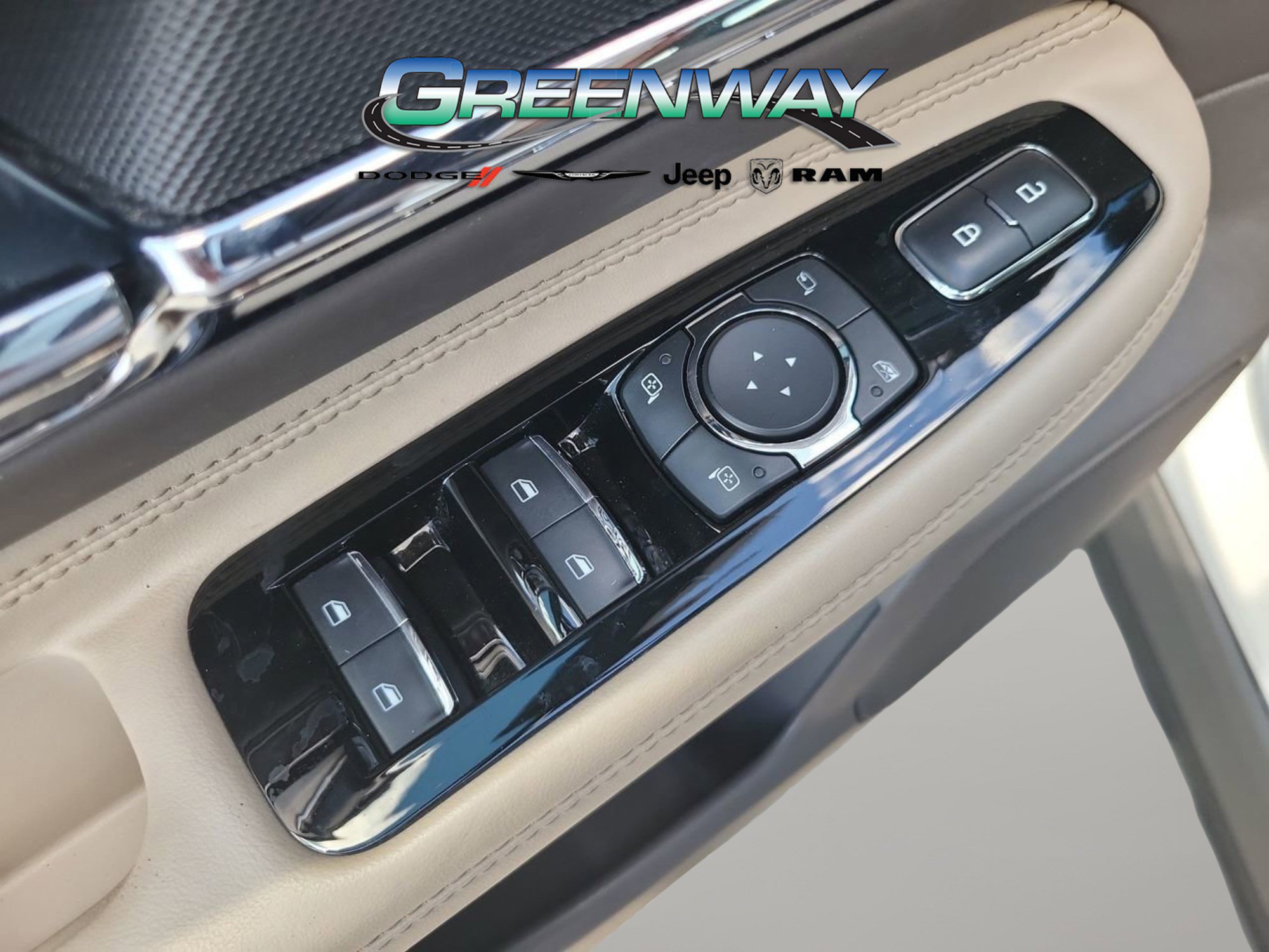 Used 2020 Lincoln Corsair Reserve w/ Elements Package image 22