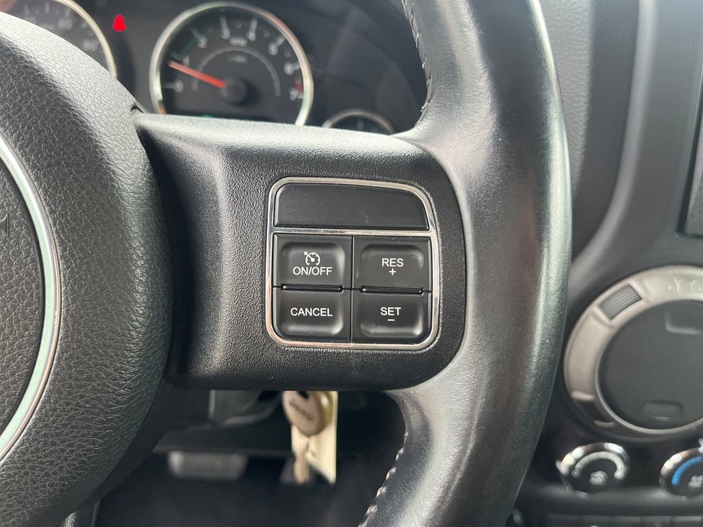 Used 2014 Jeep Wrangler Unlimited Sport w/ Connectivity Group AWD/4WD image 14