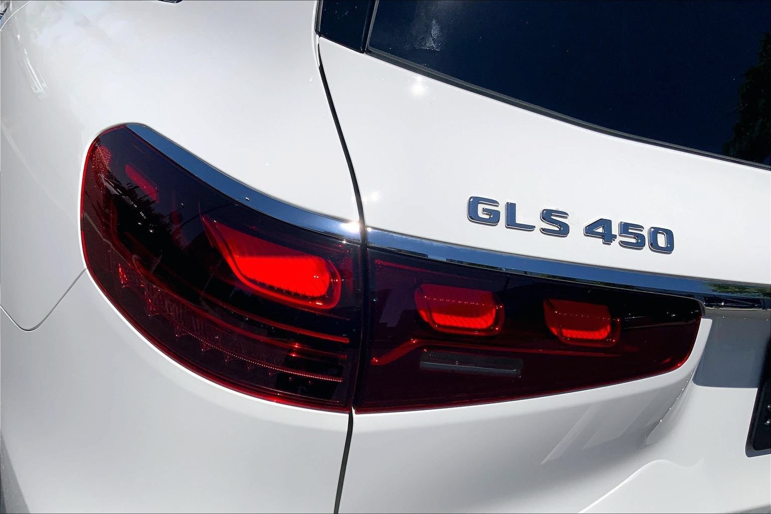 Used 2025 Mercedes-Benz GLS 450 4MATIC image 28