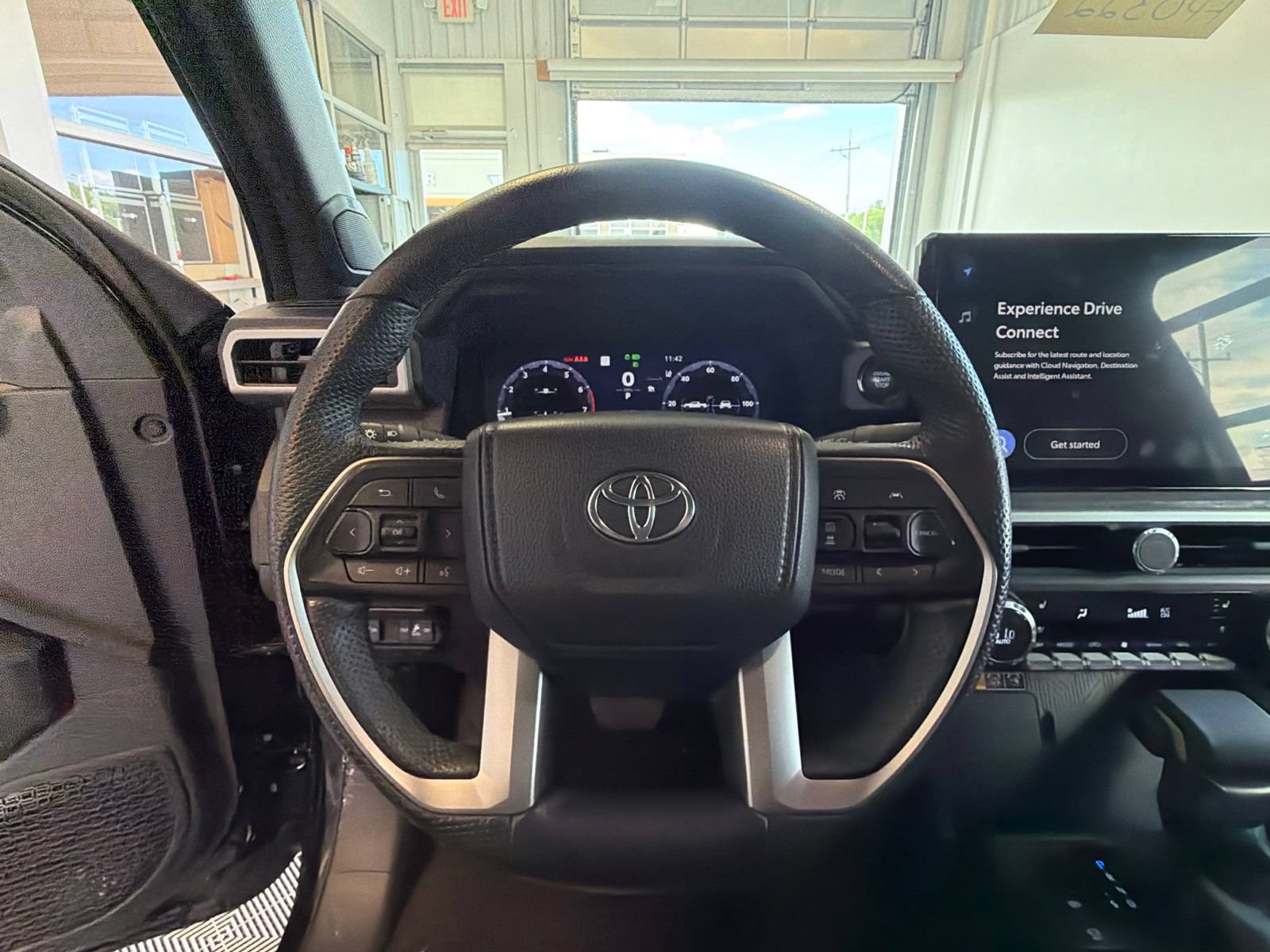 Used 2024 Toyota Tacoma Limited w/ Limited Package (LT) AWD/4WD image 16