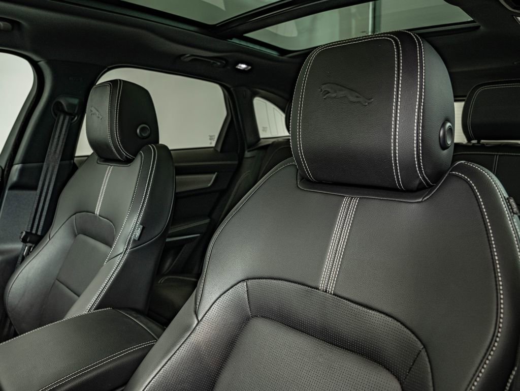 Certified 2025 Jaguar F-PACE R-Dynamic S AWD/4WD image 30