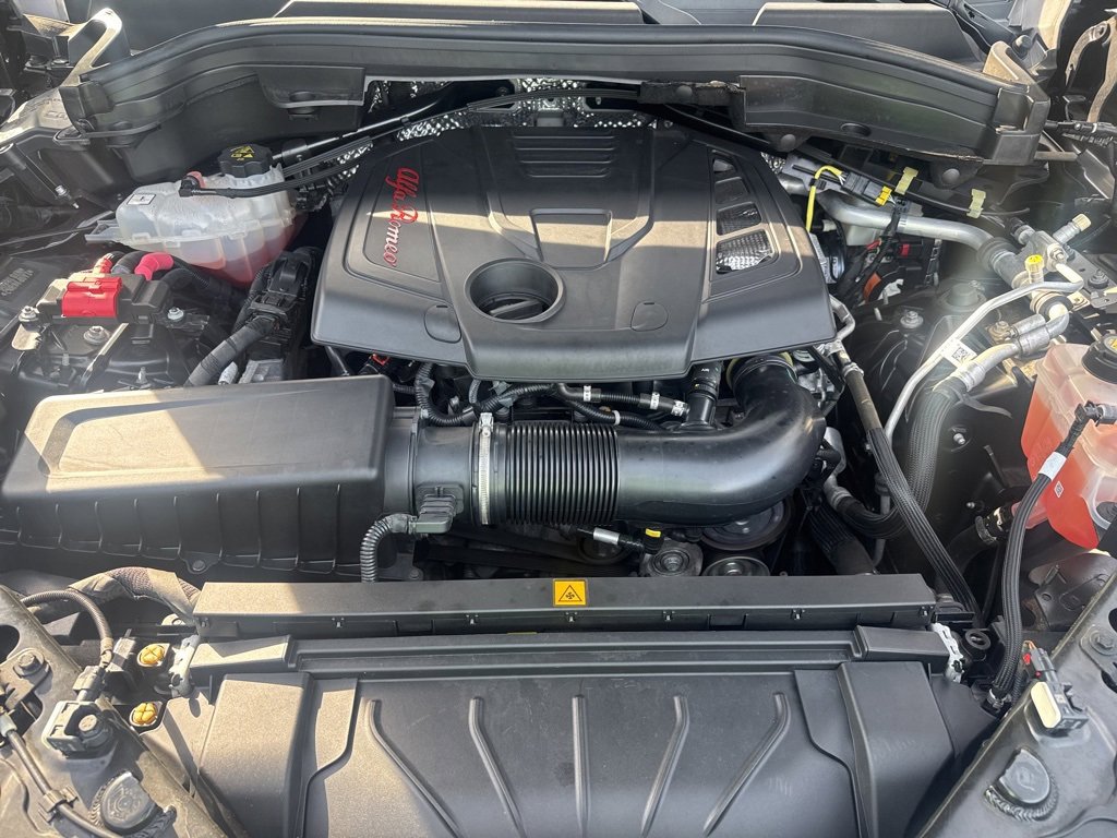 Used 2022 Alfa Romeo Stelvio Ti image 45