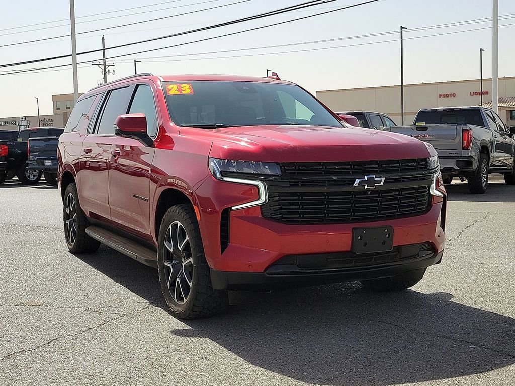 Used 2023 Chevrolet Suburban RST w/ Luxury Package image 2