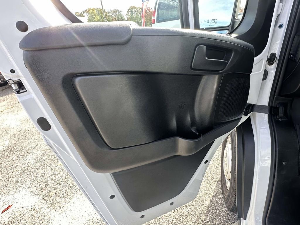 Used 2023 RAM ProMaster 2500 image 17
