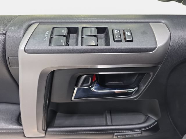 Used 2018 Toyota 4Runner Limited AWD/4WD image 28