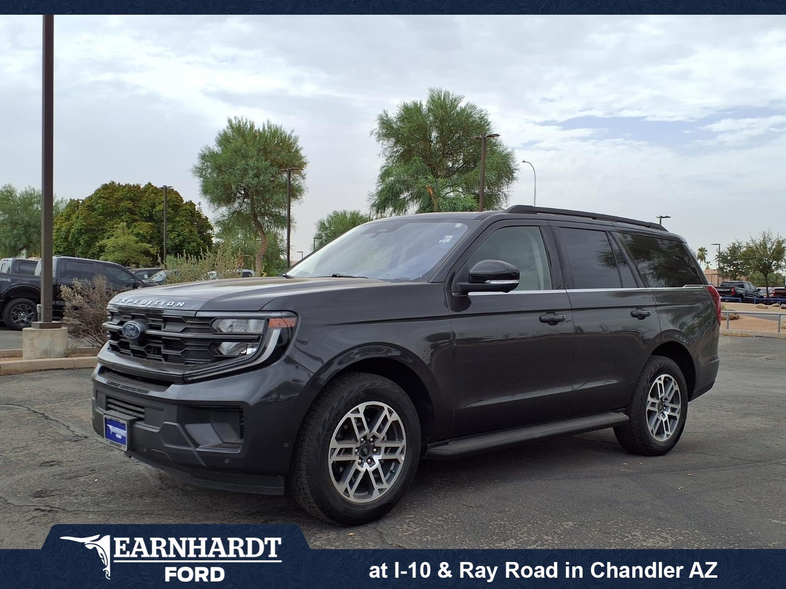 Certified 2025 Ford Expedition Active AWD/4WD image 1