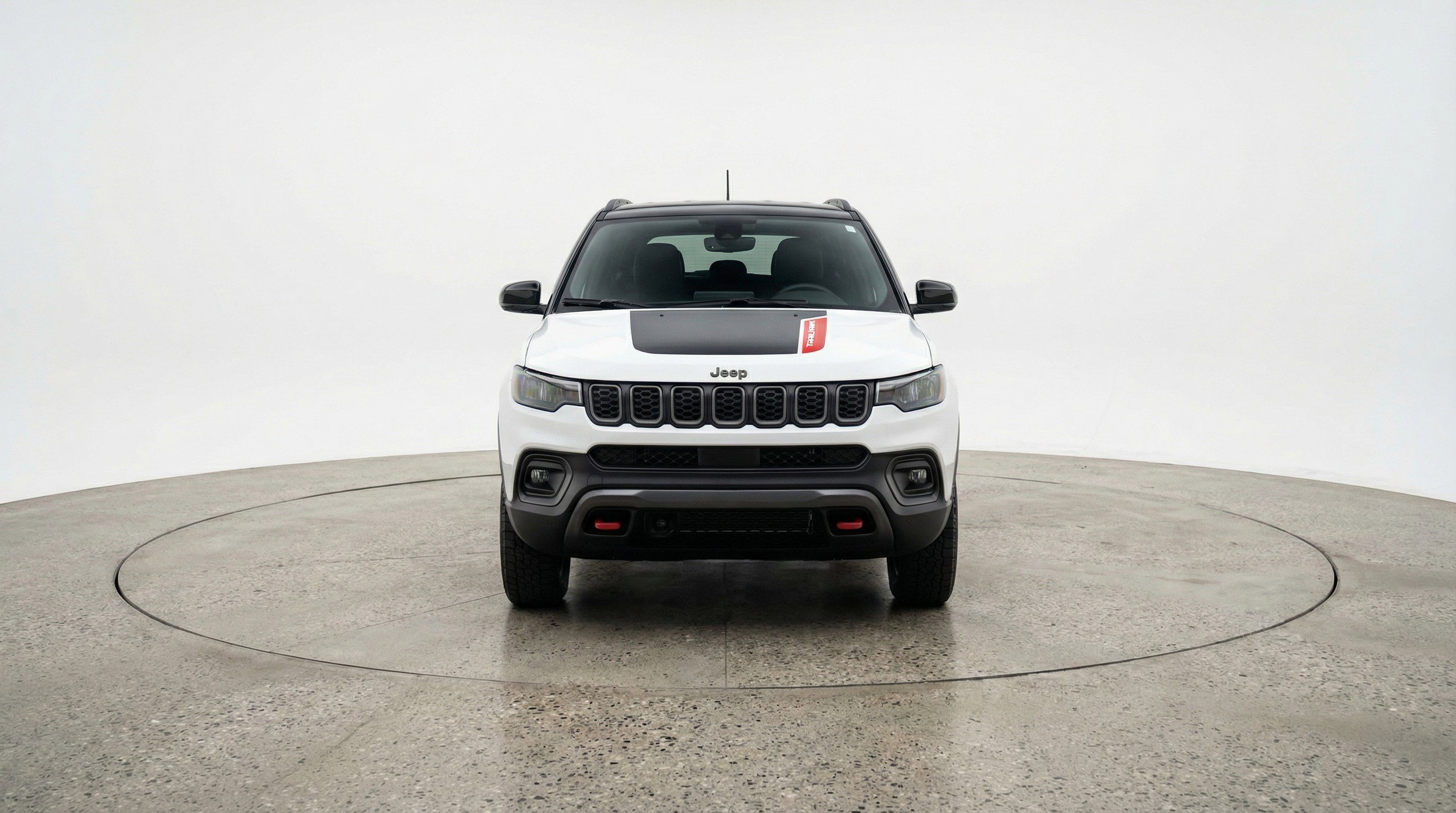 Used 2025 Jeep Compass Trailhawk image 2
