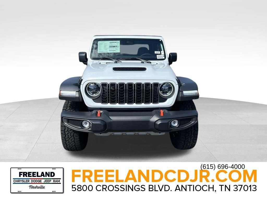 New 2025 Jeep Gladiator Mojave w/ Convenience Group AWD/4WD video 2