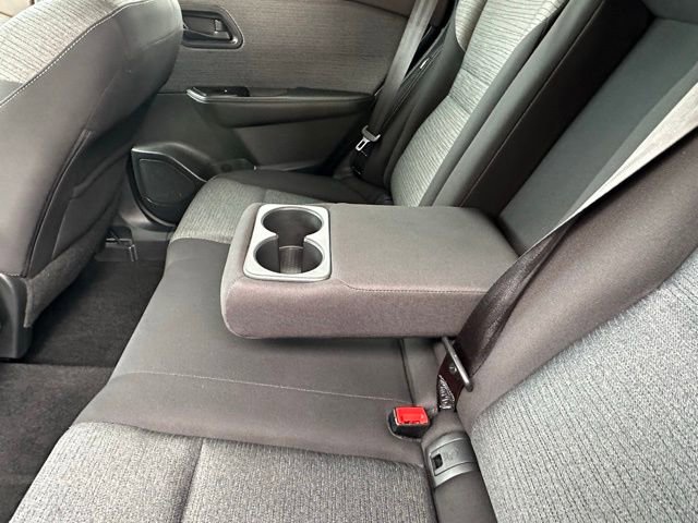 Used 2021 Nissan Rogue S AWD/4WD image 29