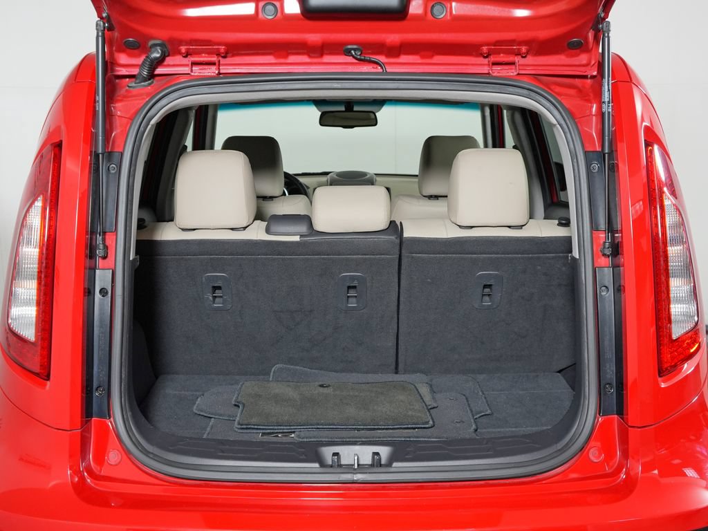 Used 2013 Kia Soul ! w/ Premium Pkg FWD image 36