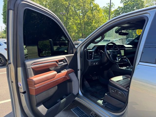 Used 2024 GMC Sierra 3500 Denali Ultimate AWD/4WD image 14