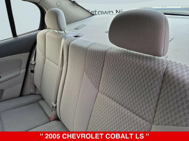 Used 2005 Chevrolet Cobalt LS FWD image 31