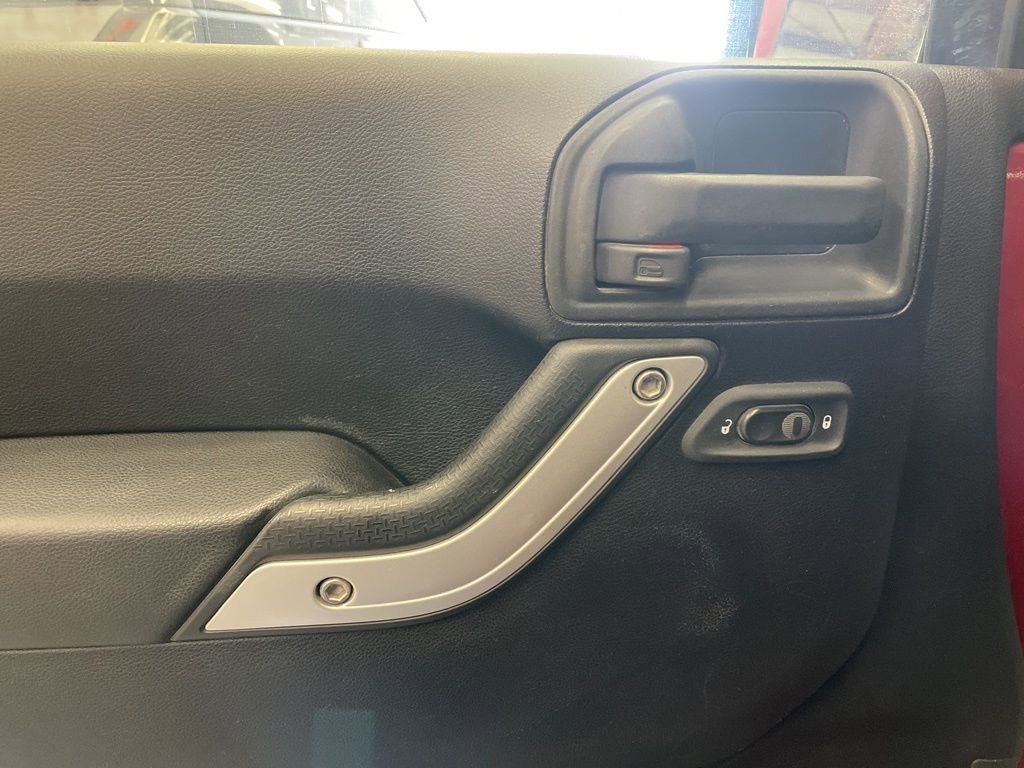 Used 2011 Jeep Wrangler Unlimited Sahara w/ Dual Top Group image 12