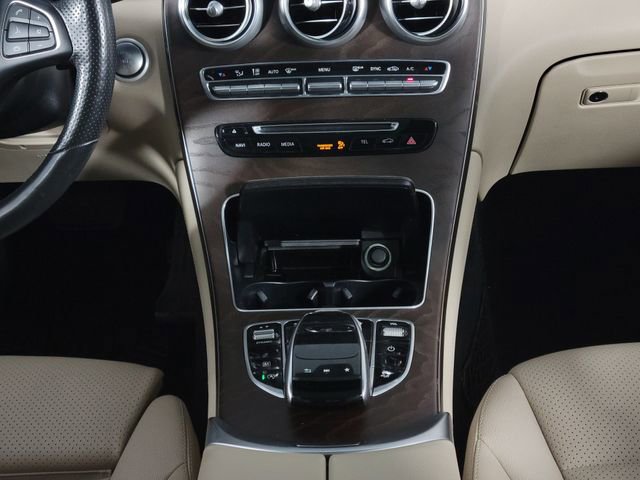 Used 2018 Mercedes-Benz GLC 300 4MATIC image 24