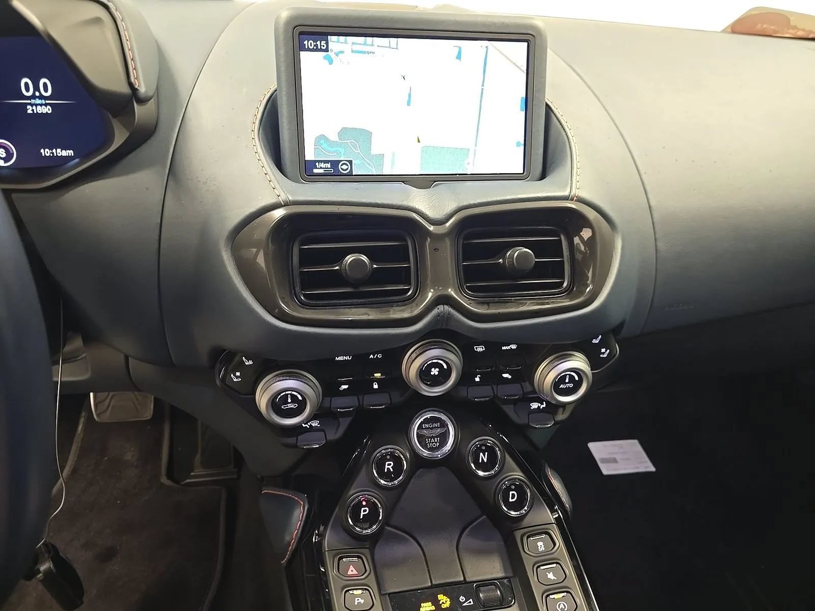Used 2020 Aston Martin V8 Vantage Coupe RWD image 11