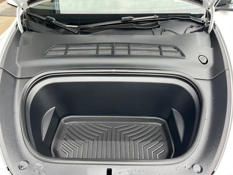 Used 2024 Tesla Model Y Long Range image 24