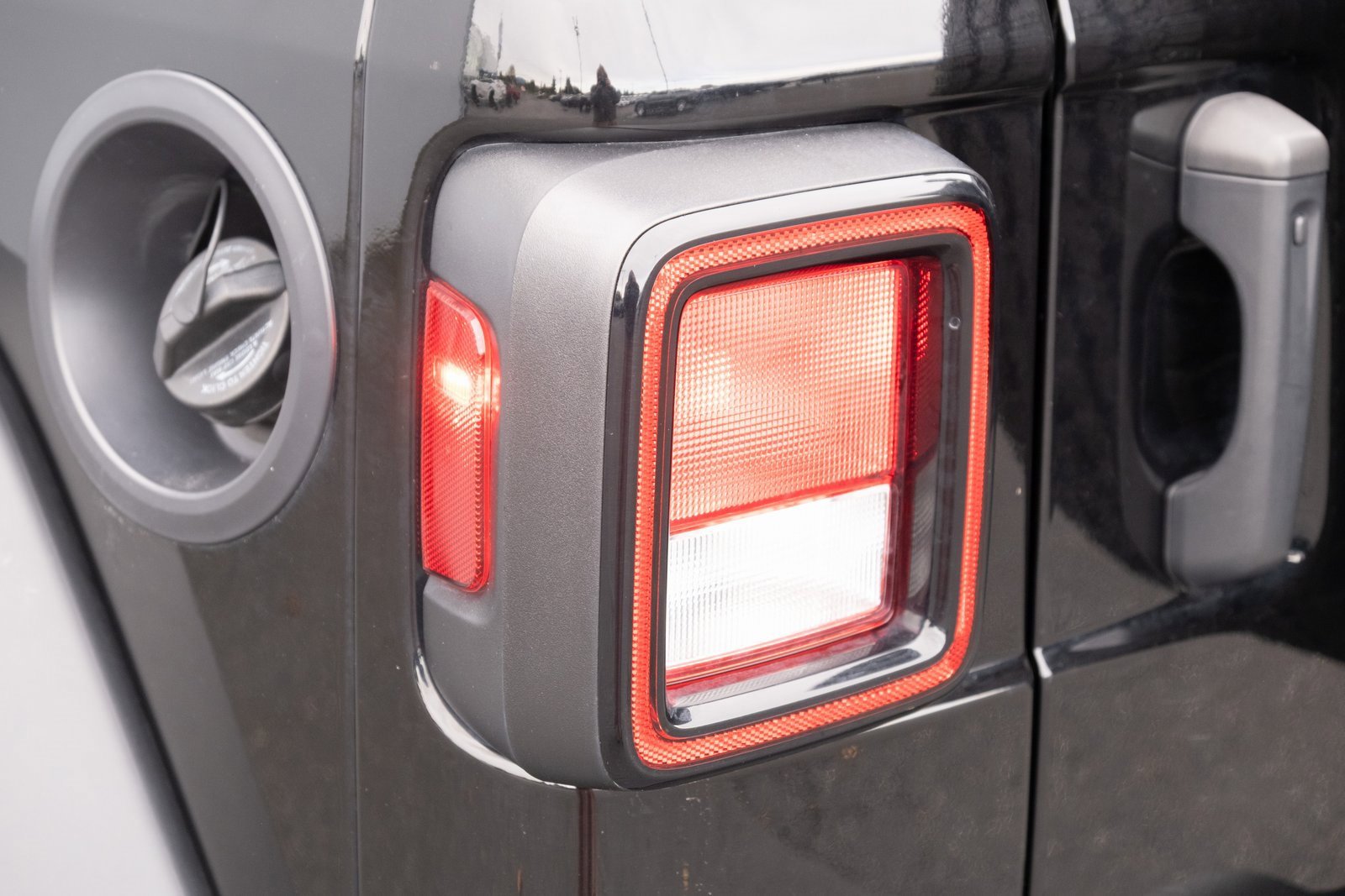 Used 2022 Jeep Wrangler Unlimited Sport w/ Uconnect 4C Nav & Sound Group image 22