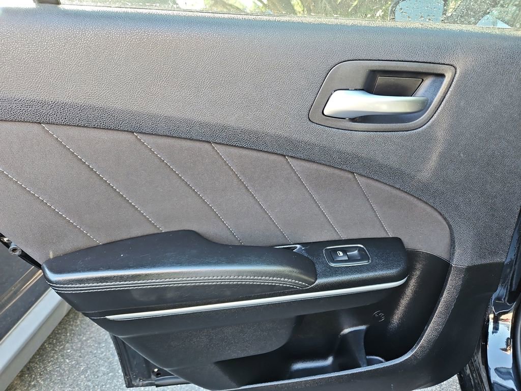 Used 2023 Dodge Charger SXT RWD image 27