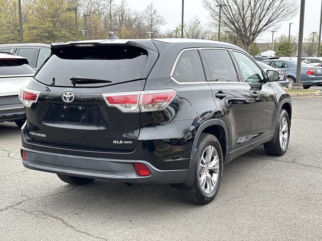 Used 2015 Toyota Highlander XLE image 2