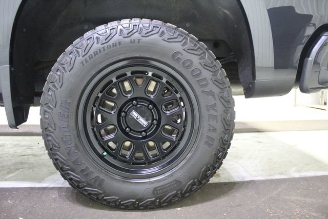 Used 2024 Chevrolet Silverado 1500 RST w/ Convenience Package II AWD/4WD image 30