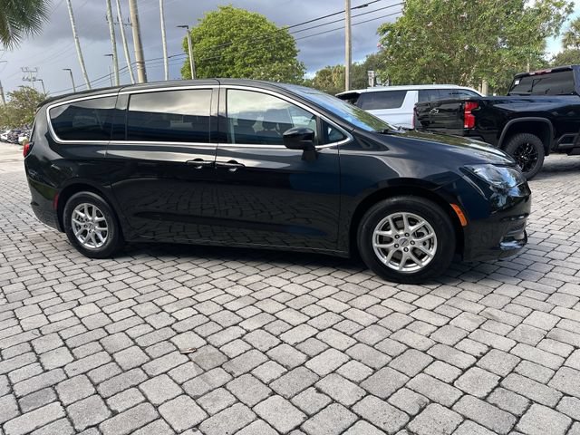 Used 2023 Chrysler Voyager LX FWD image 15