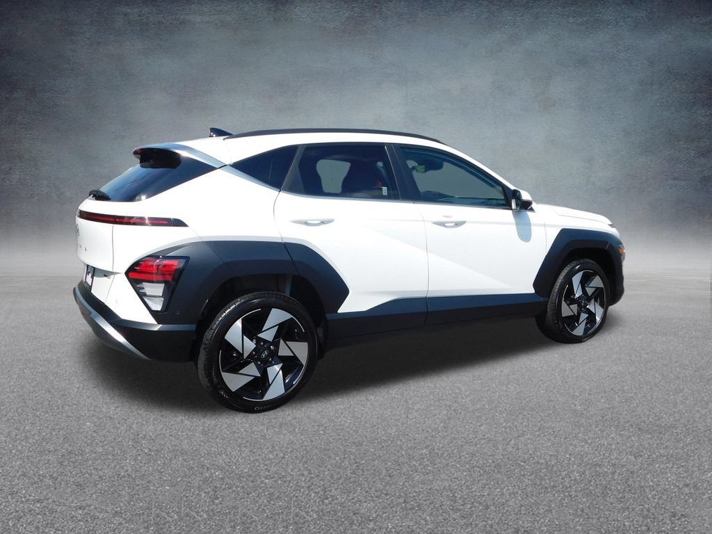 Used 2025 Hyundai Kona Limited AWD/4WD image 3