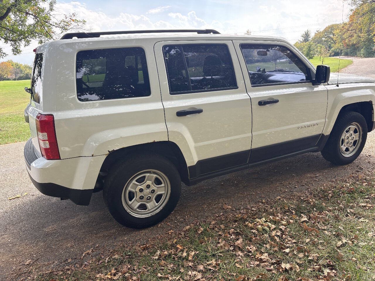 Used 2014 Jeep Patriot Sport FWD image 11