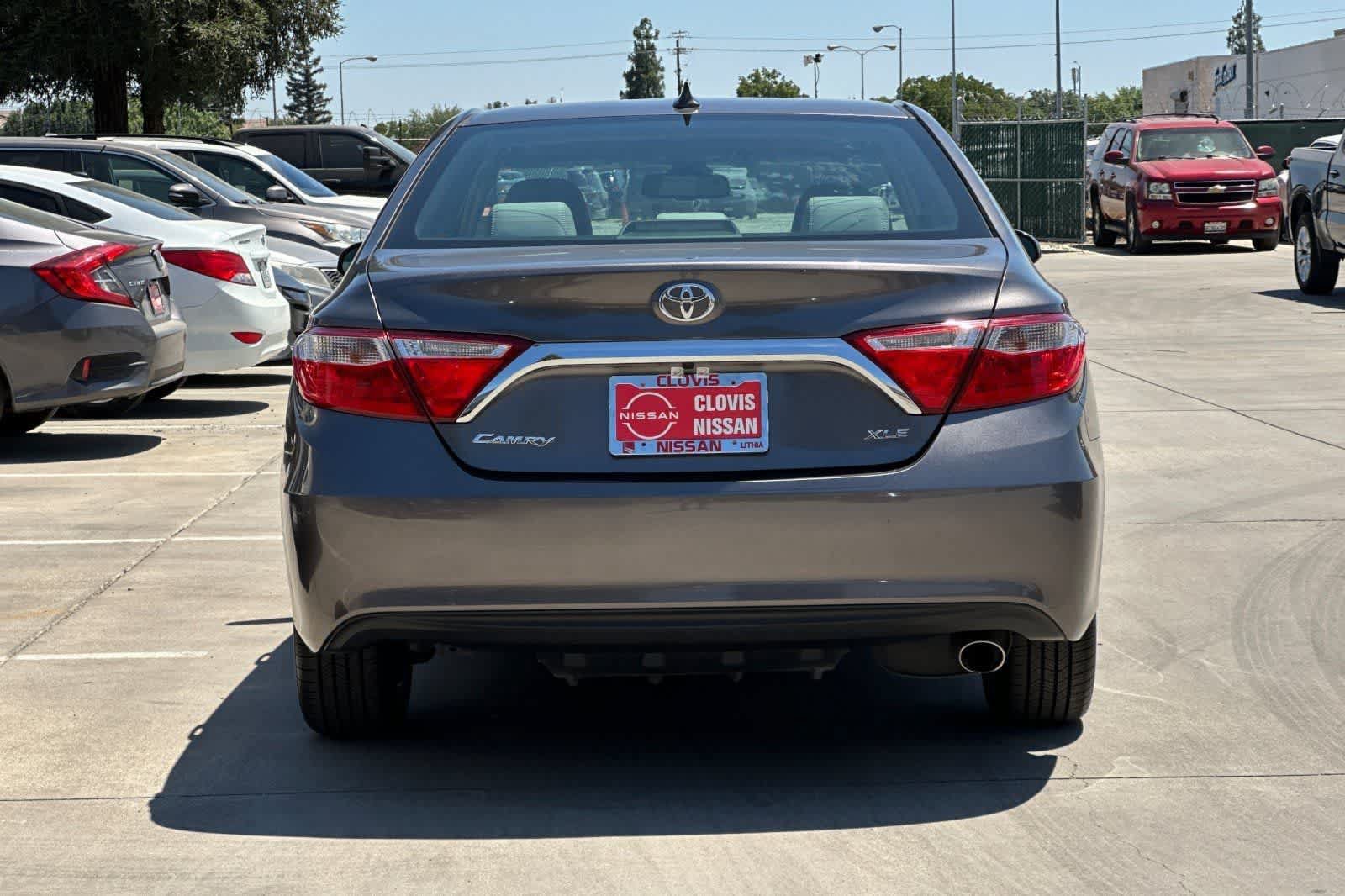 Used 2017 Toyota Camry XLE FWD image 8