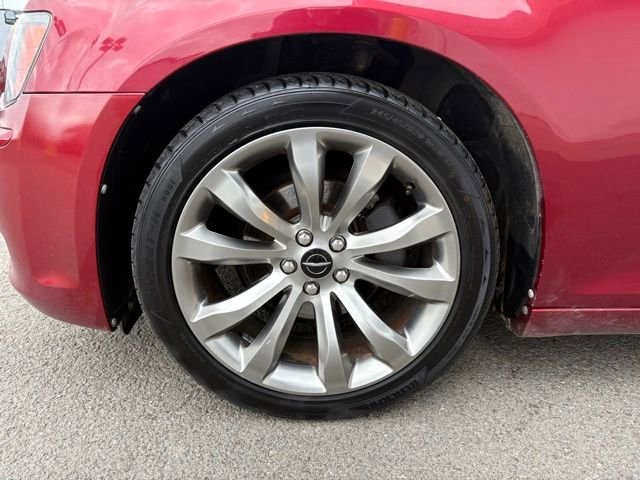 Used 2014 Chrysler 300 S image 6