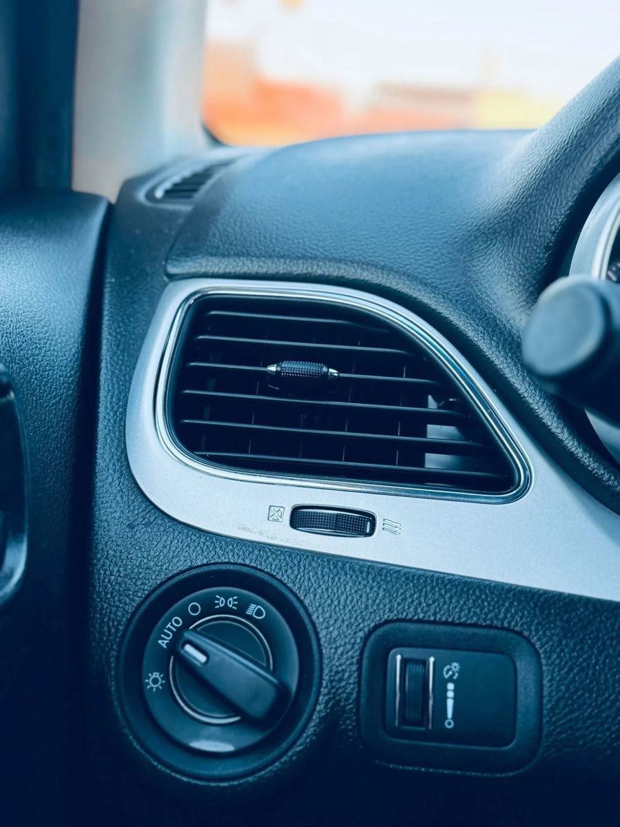 Used 2018 Dodge Journey SE w/ Popular Equipment Group FWD image 16