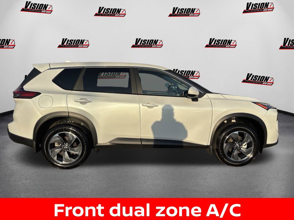 Certified 2026 Nissan Rogue SV AWD/4WD image 4
