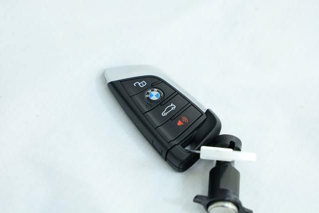 Used 2024 BMW M2 w/ Lighting Package RWD image 40