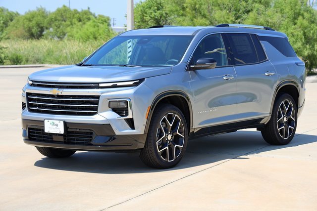 New 2026 Chevrolet Traverse High Country image 3