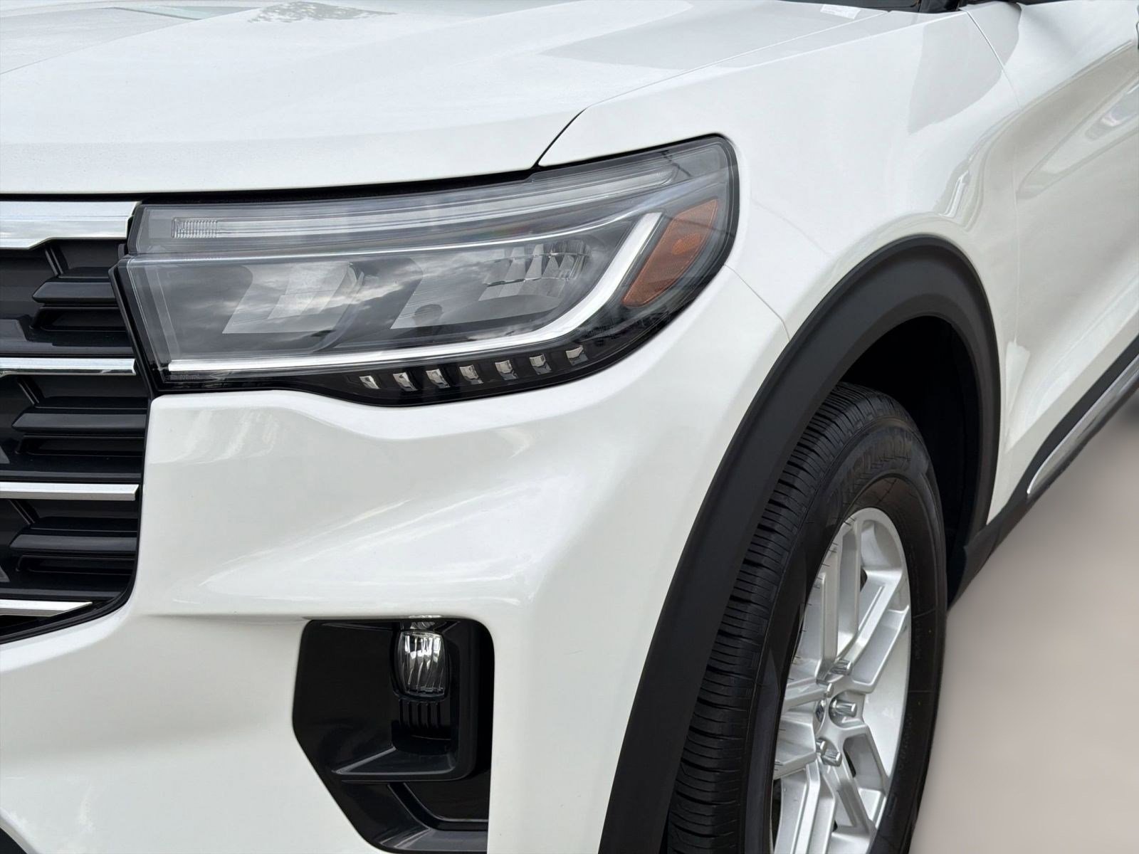 Used 2025 Ford Explorer Active w/ Active Comfort Package image 10