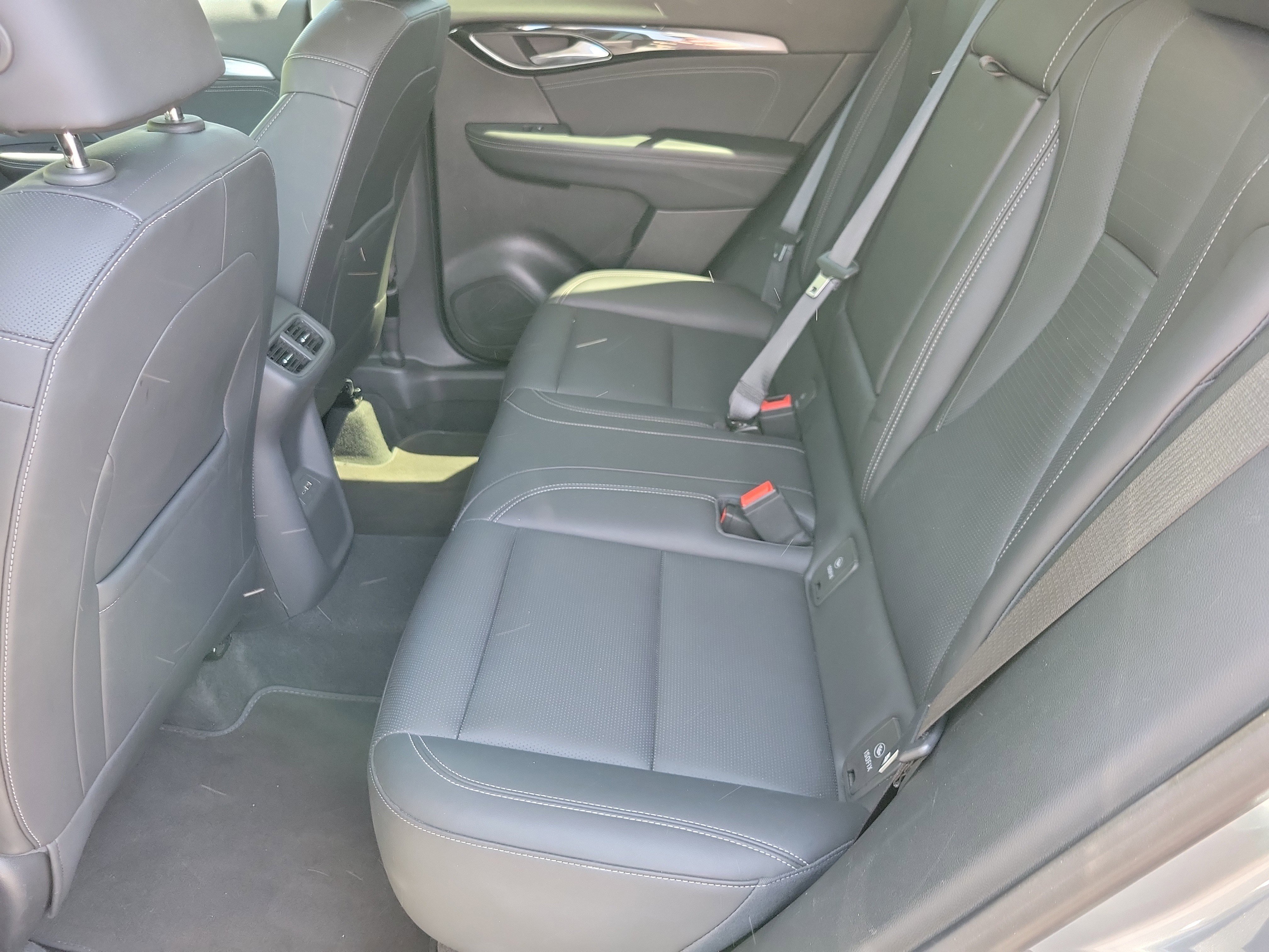 Used 2024 Buick Envision Preferred AWD/4WD image 9