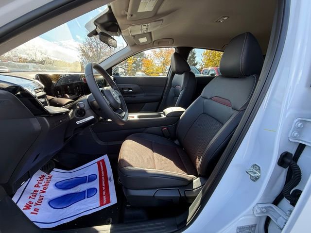 New 2026 Nissan Kicks SR w/ Cold Weather Package AWD/4WD image 12