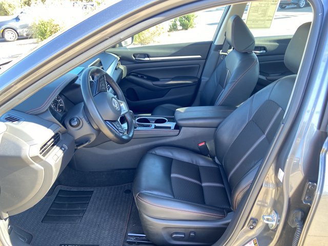 Used 2025 Nissan Altima 2.5 SR FWD image 31
