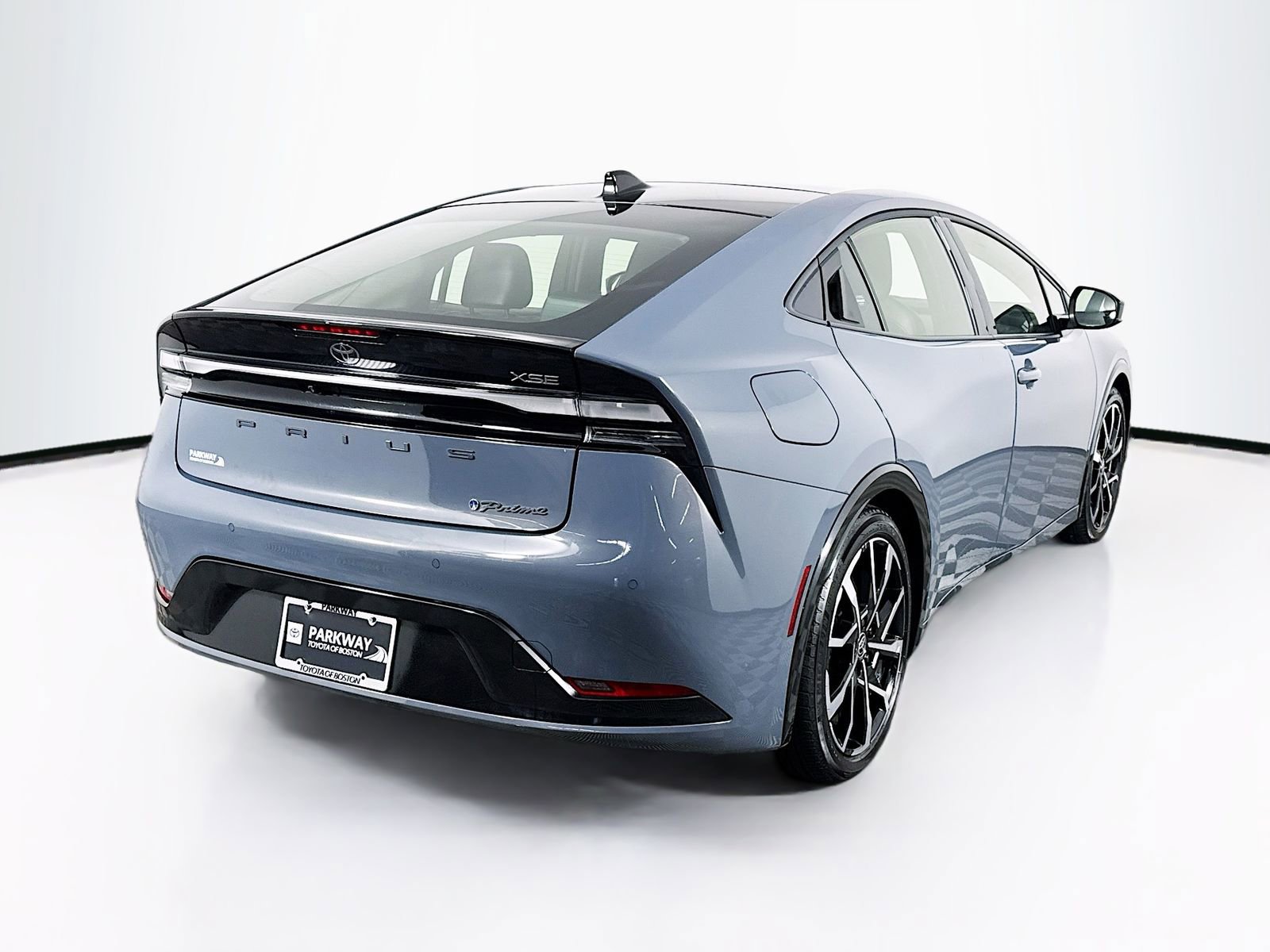 Used 2024 Toyota Prius Prime FWD image 7