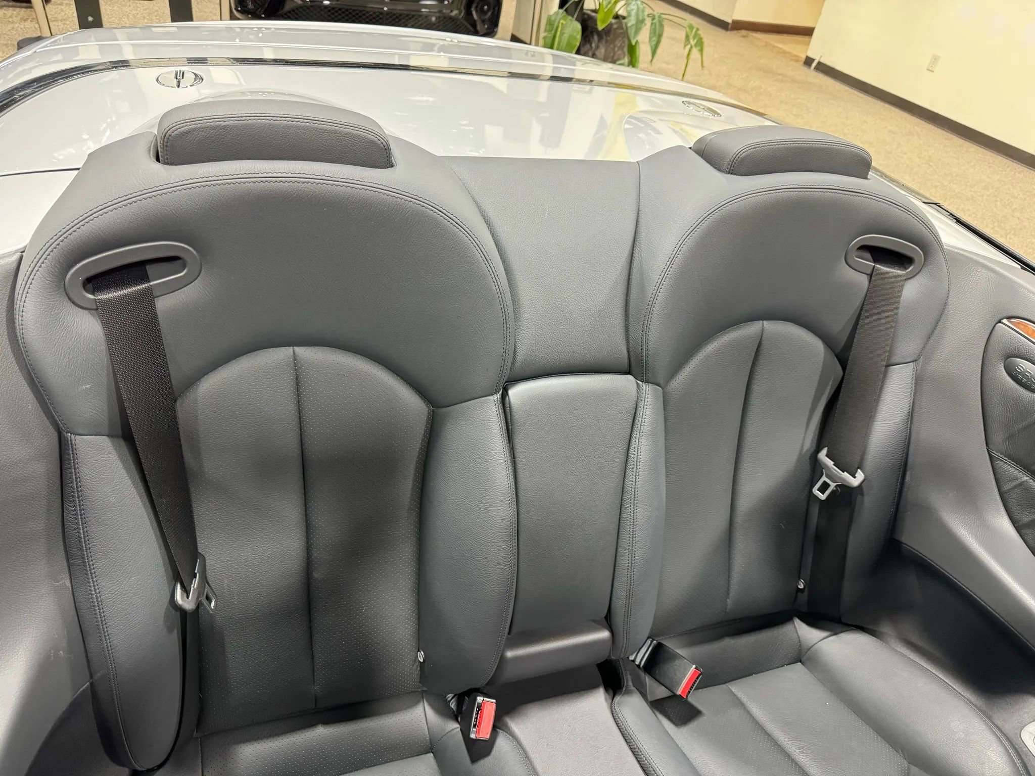 Used 2005 Mercedes-Benz CLK 320 Cabriolet image 58