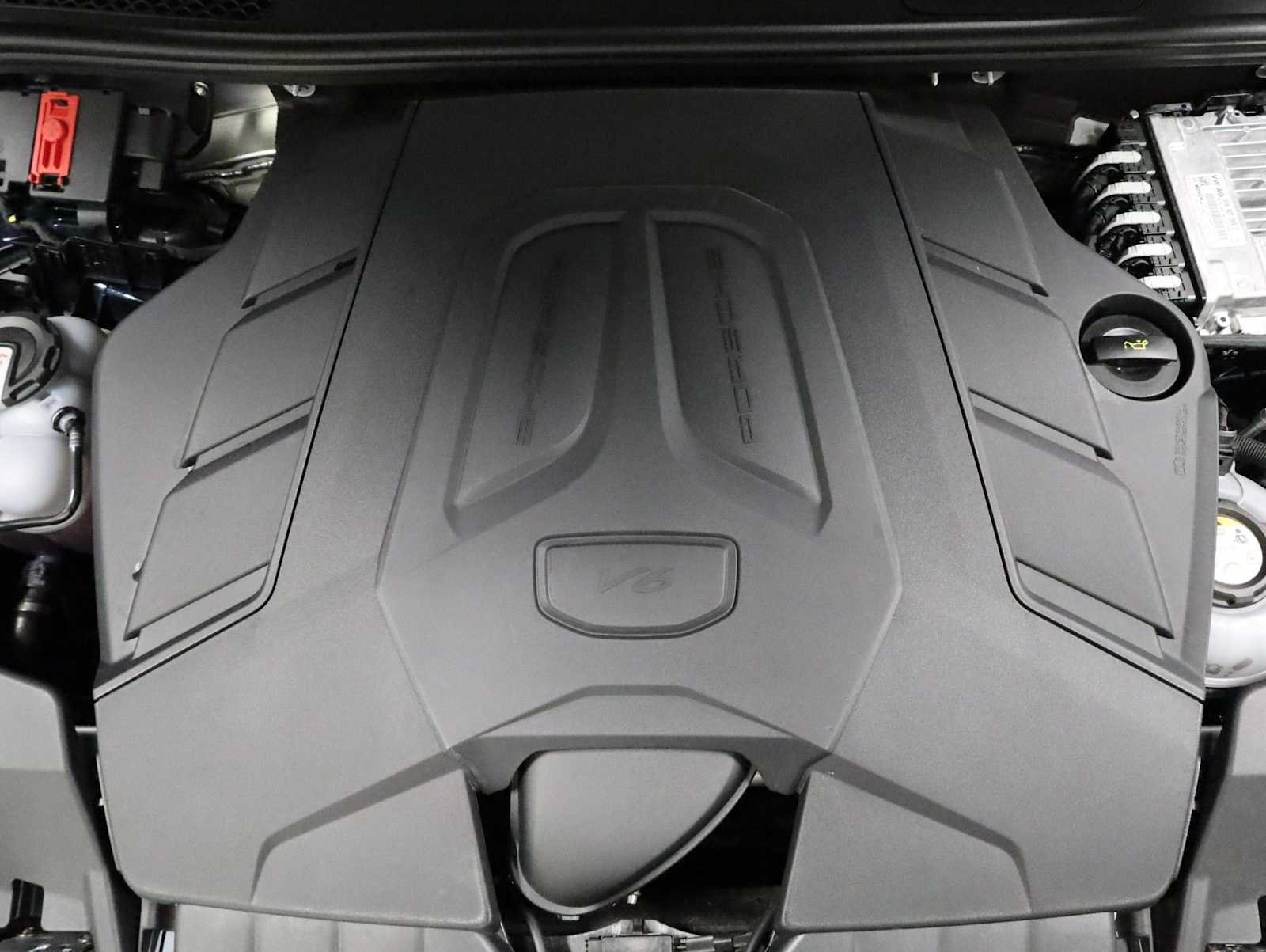 Certified 2025 Porsche Cayenne E-Hybrid AWD/4WD image 43