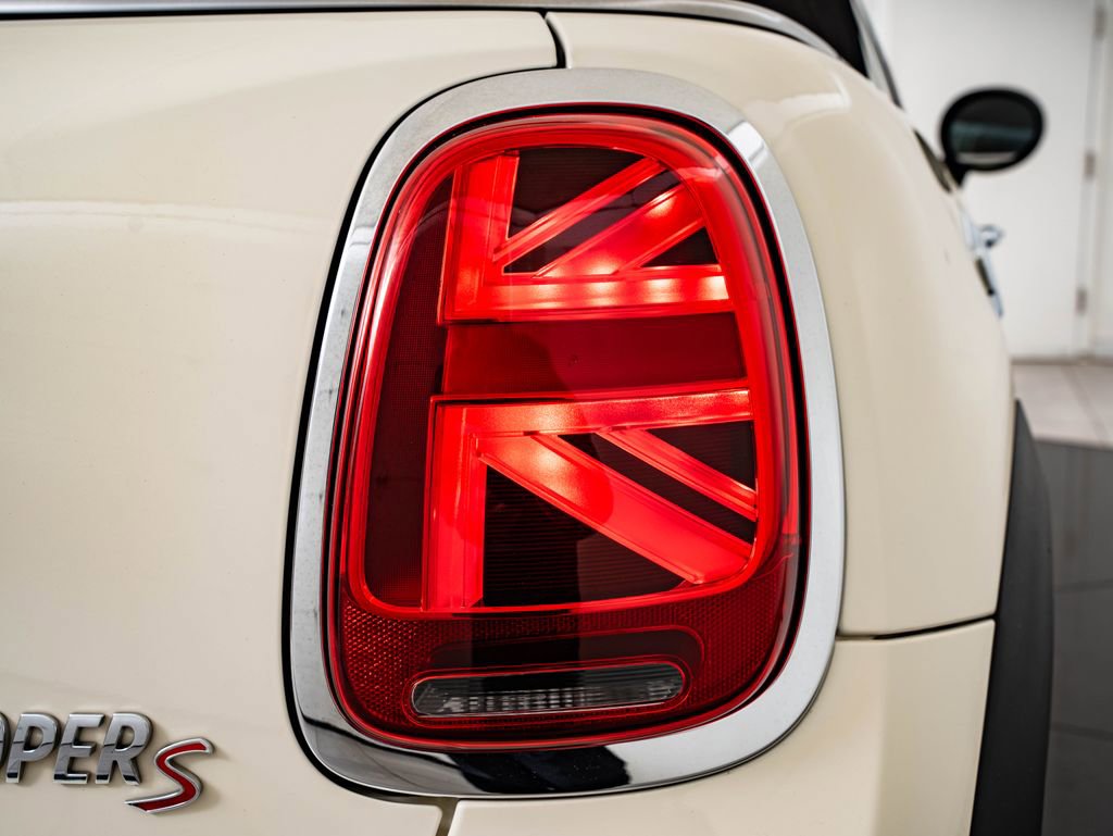 Used 2022 MINI Cooper S w/ Driver Assistance Package FWD image 10