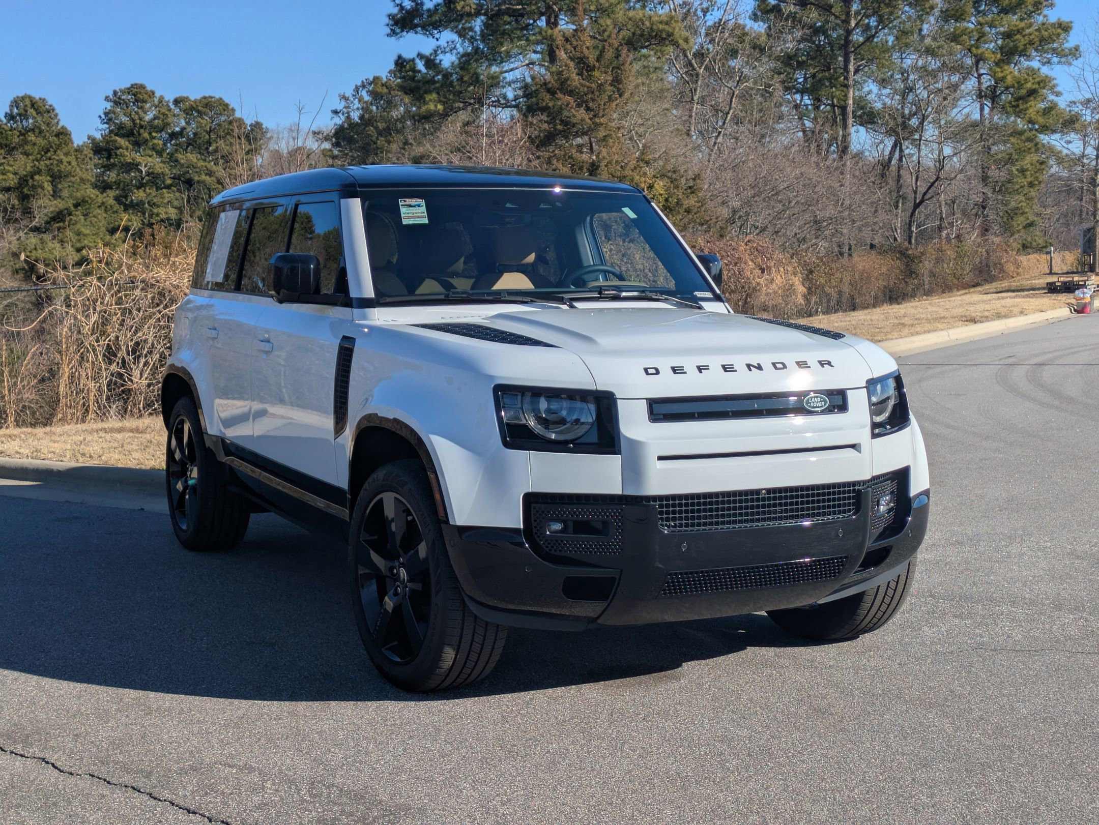 Certified 2025 Land Rover Defender 110 X-Dynamic SE image 3