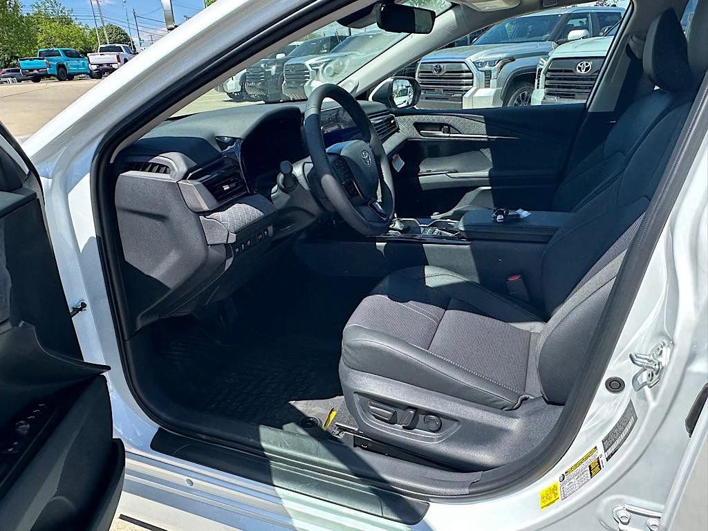 New 2026 Toyota Camry XLE image 7