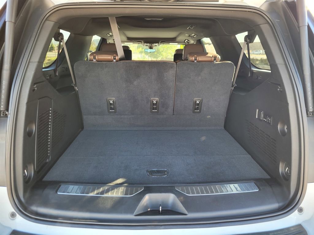 Used 2021 Chevrolet Suburban High Country w/ Premium Package image 10